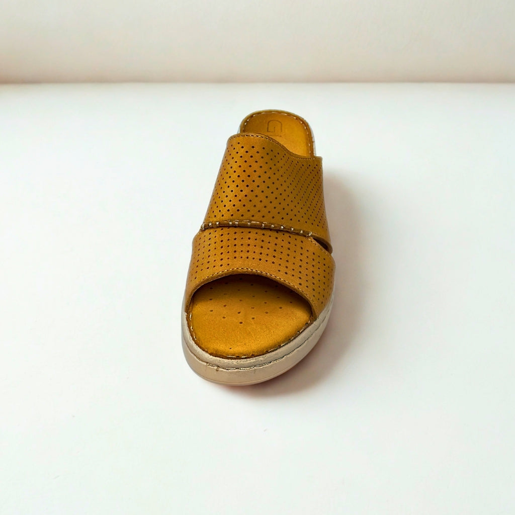 Gia tan PERFORATED flatform sandal