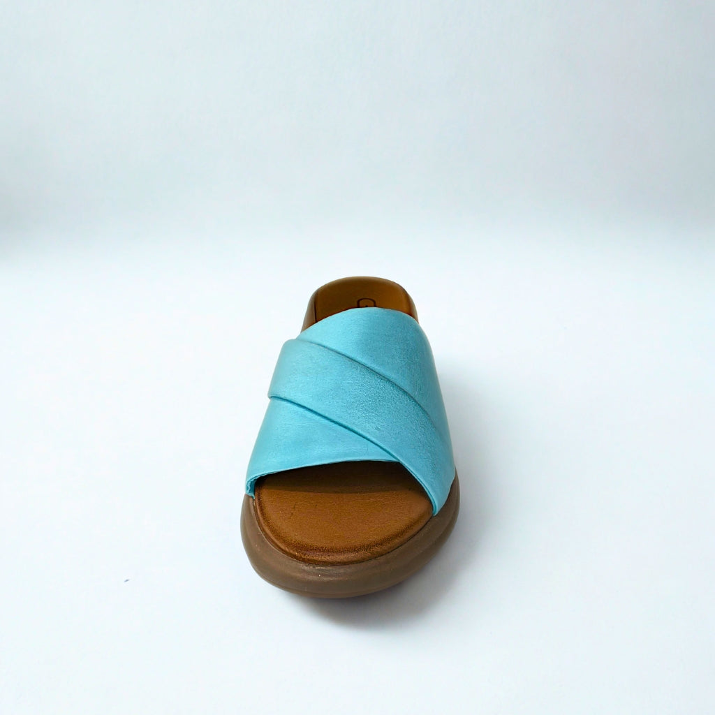 Gia tiffany blue LEATHER PLATFORM push-in