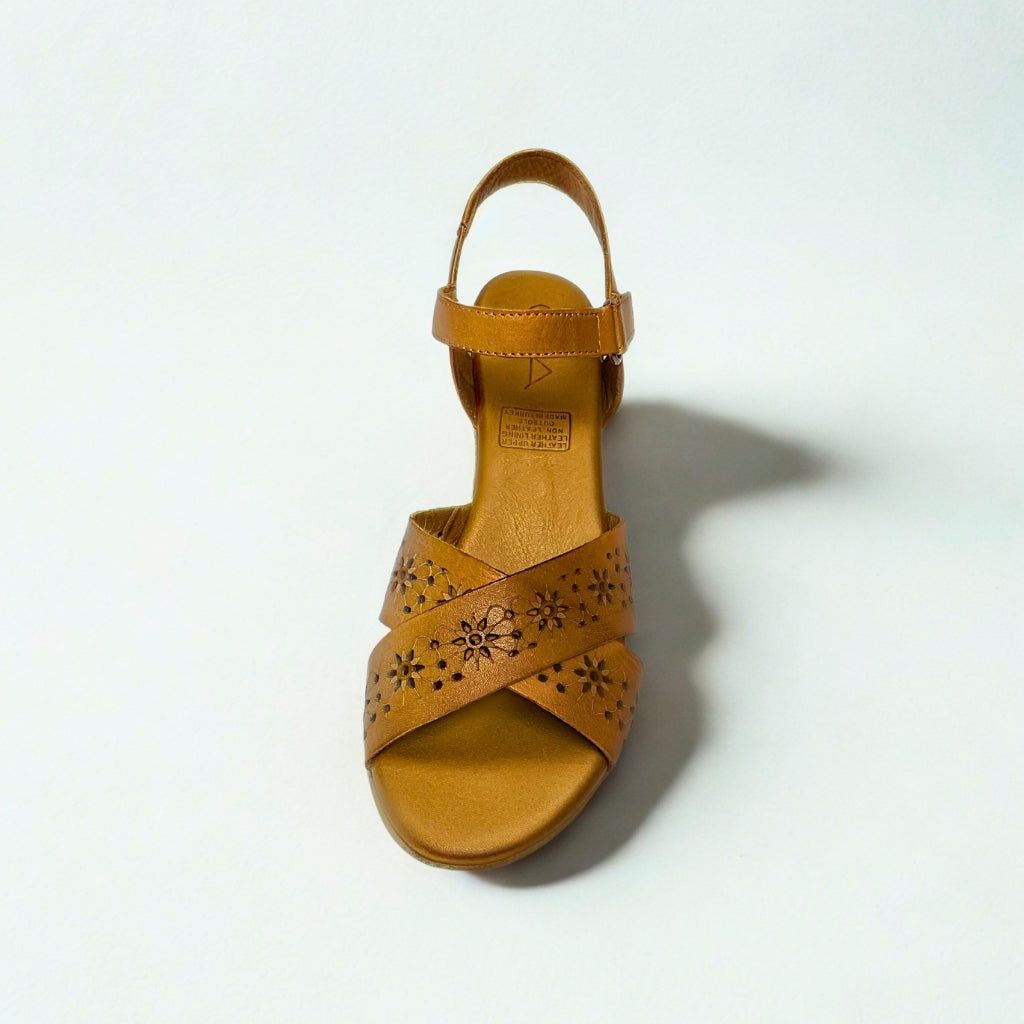 Gia coconut LASER CUT leather wedge