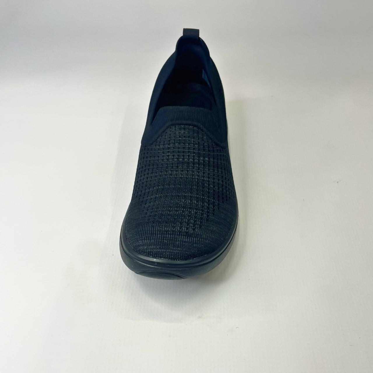 FitFlop Super-Q Knit Slip-On black sneaker with ultra-light iQushion midsole, arch support & slip-resistant rubber outsole. 4