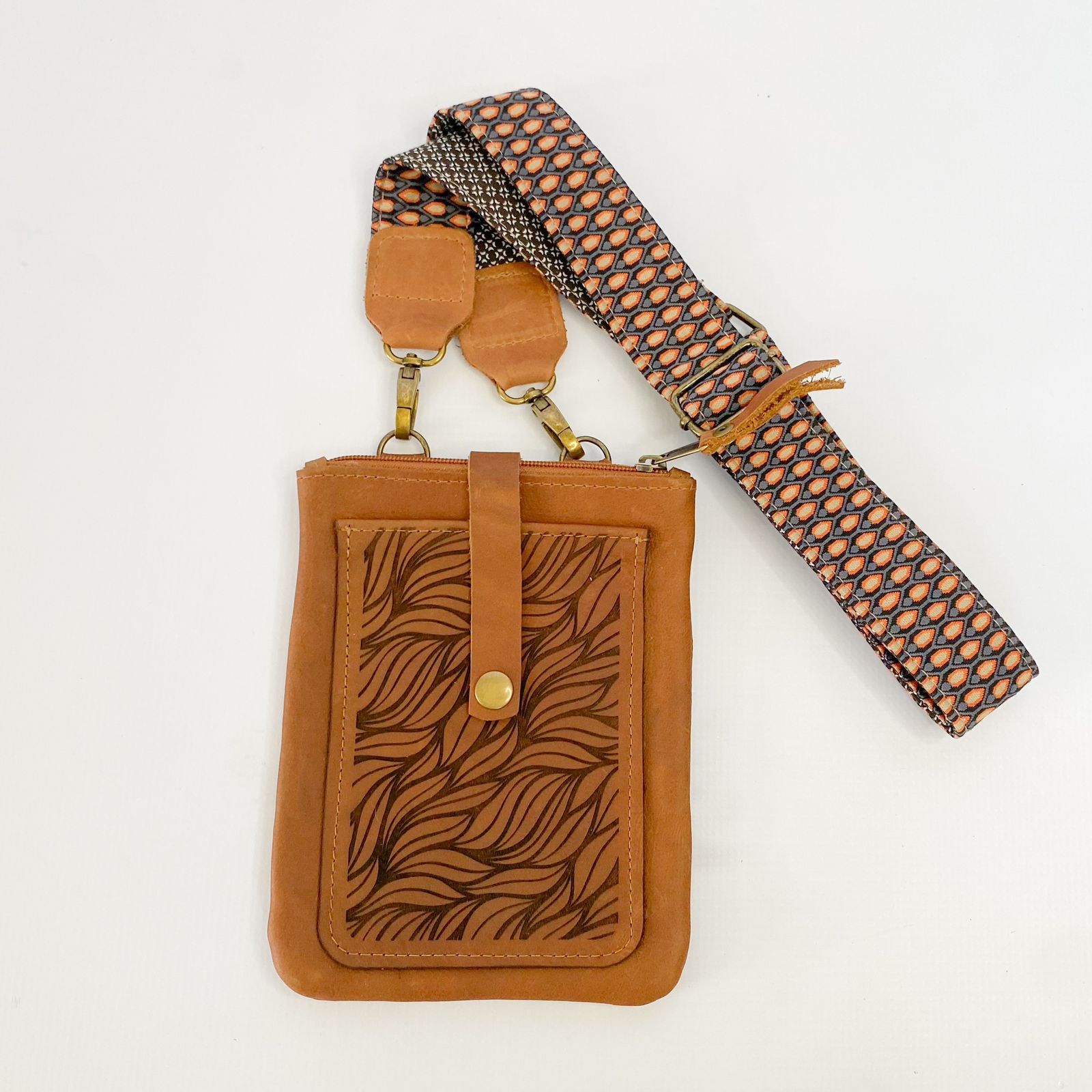Gia leather tan cellphone sling Queue Shoes