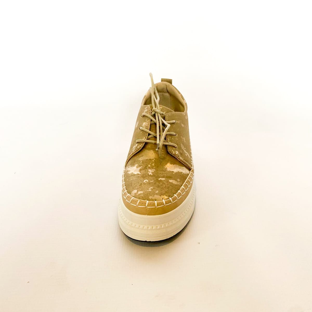 Butterfly Senhora 14 gold laceup sneaker