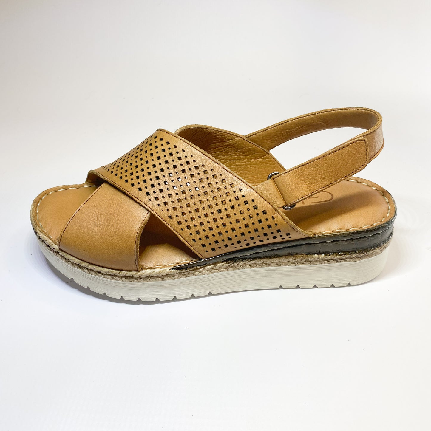 Gia tan leather sandal
