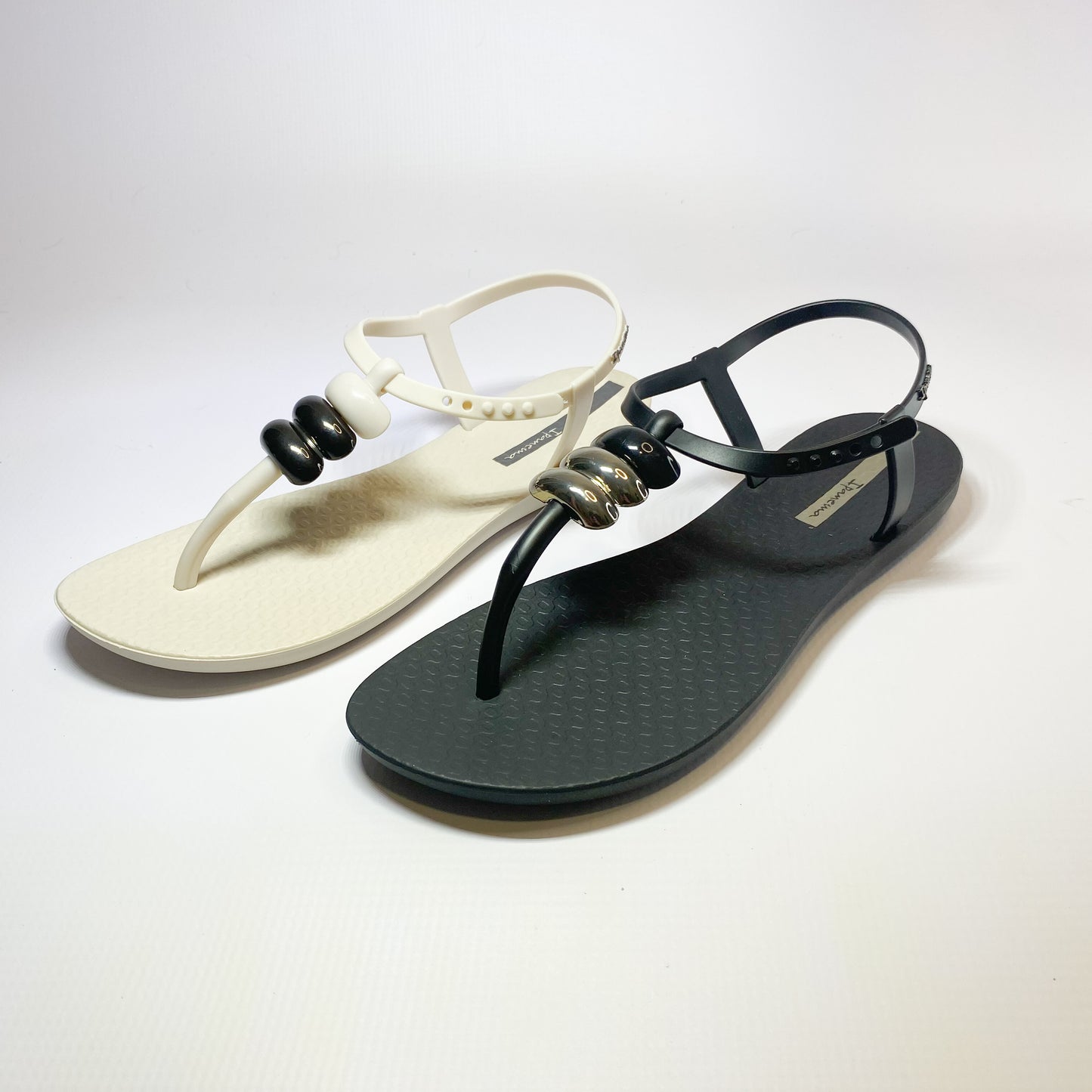 Ipanema black trim sandal