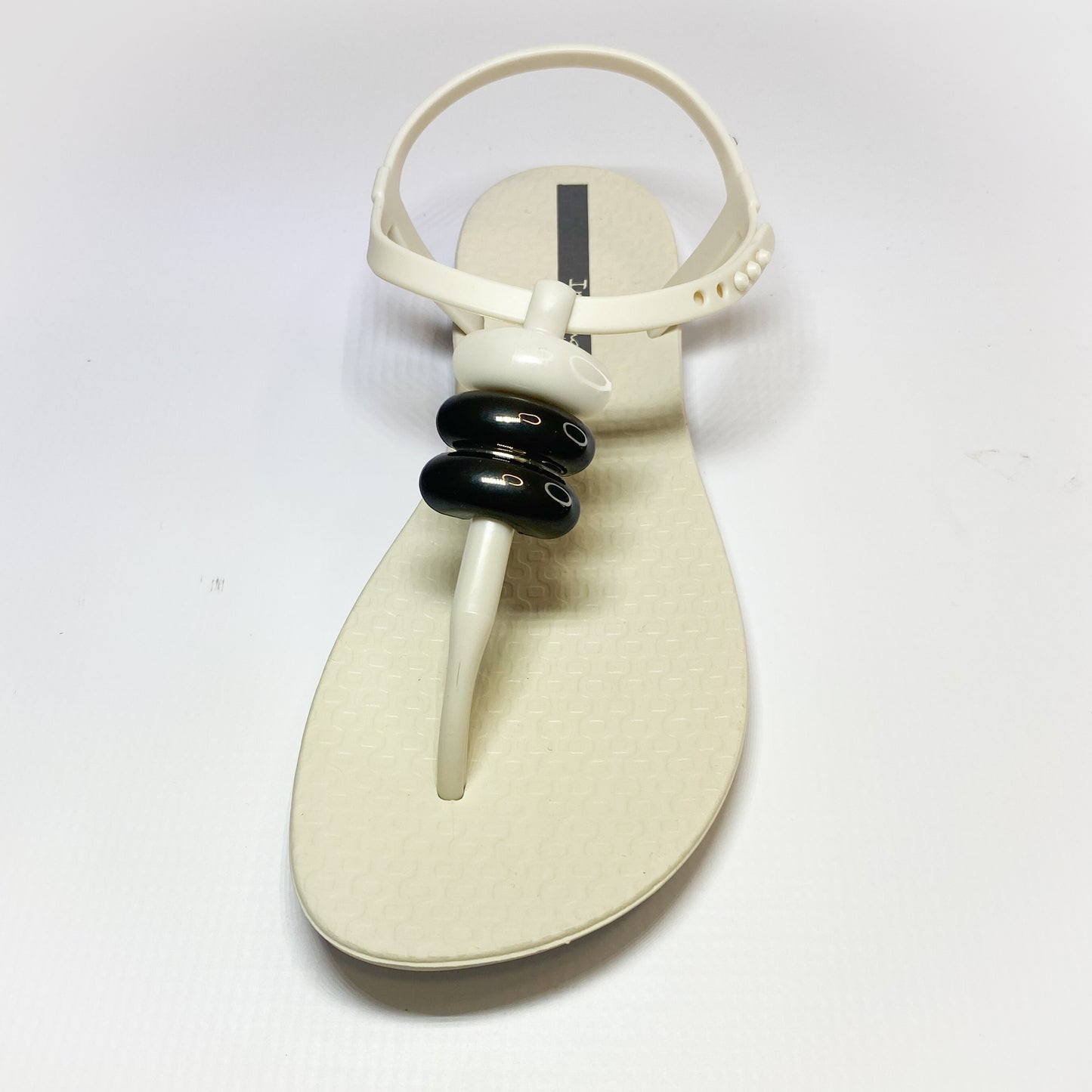 Ipanema beige trim sandal
