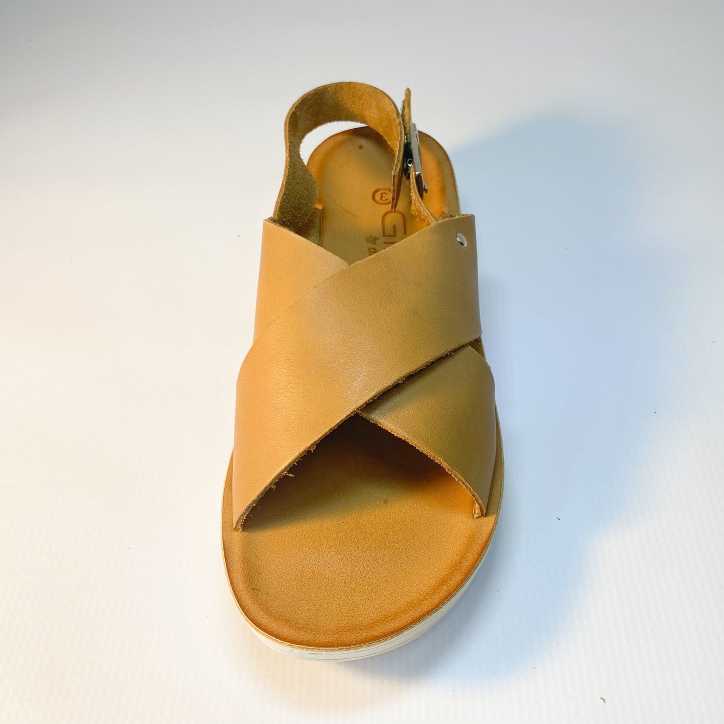 Gia tan leather crossover