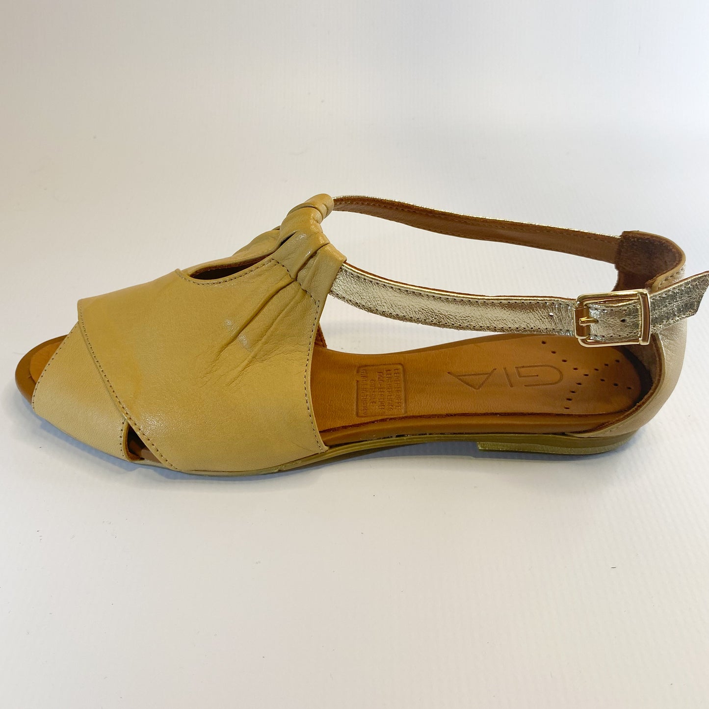 Gia tan leather flat sandal