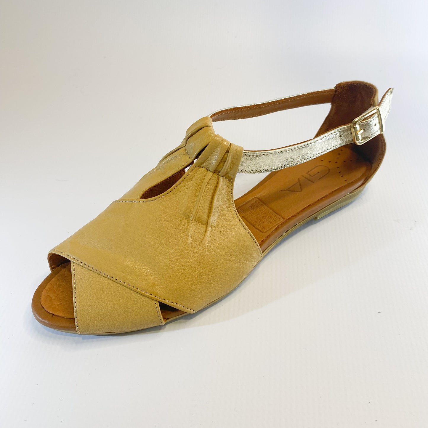 Gia tan leather flat sandal