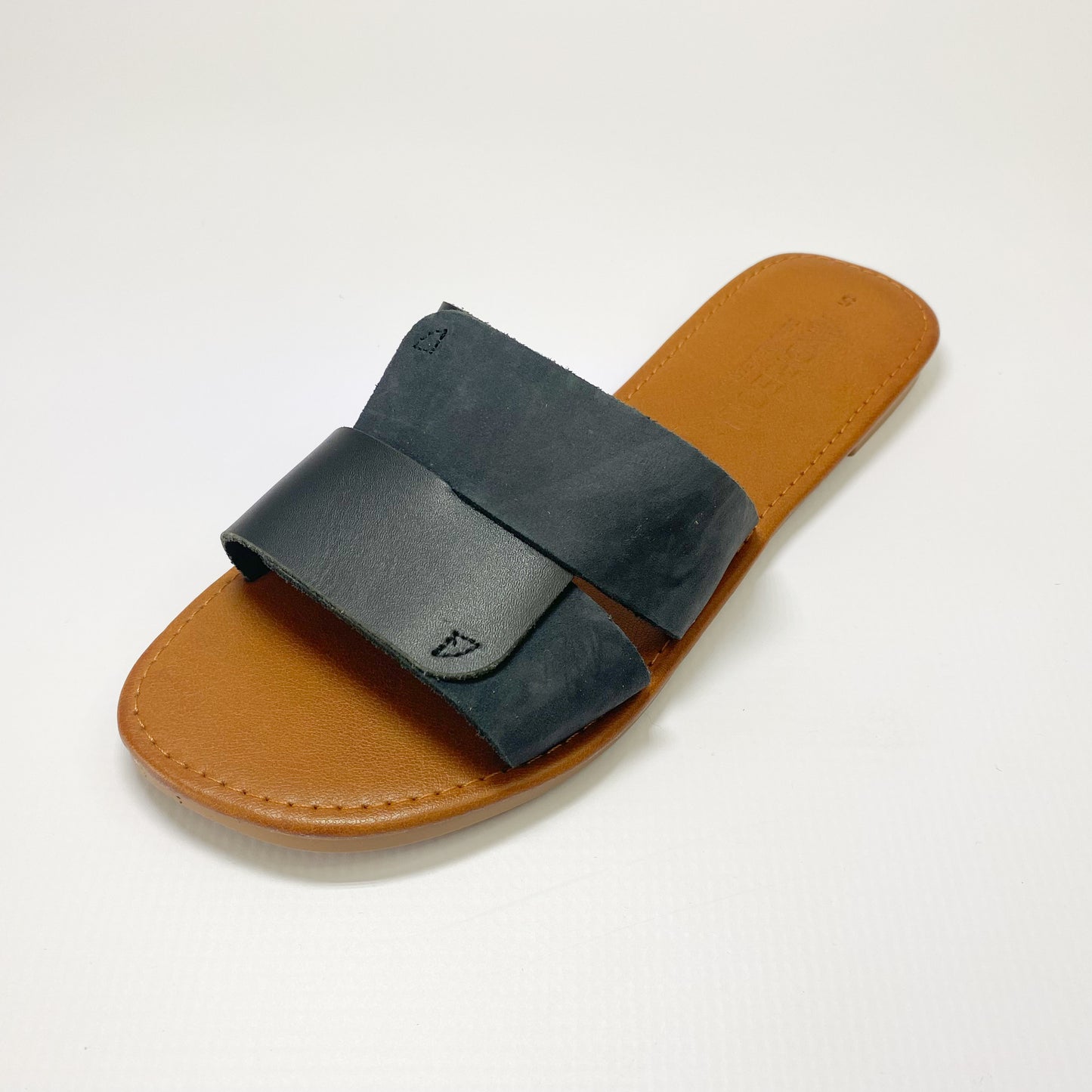 Andreoli leather black pushin sandal