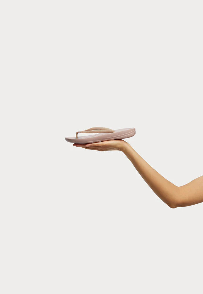 Fitflop Iqushion Ergonomic Flip-flops - Beige