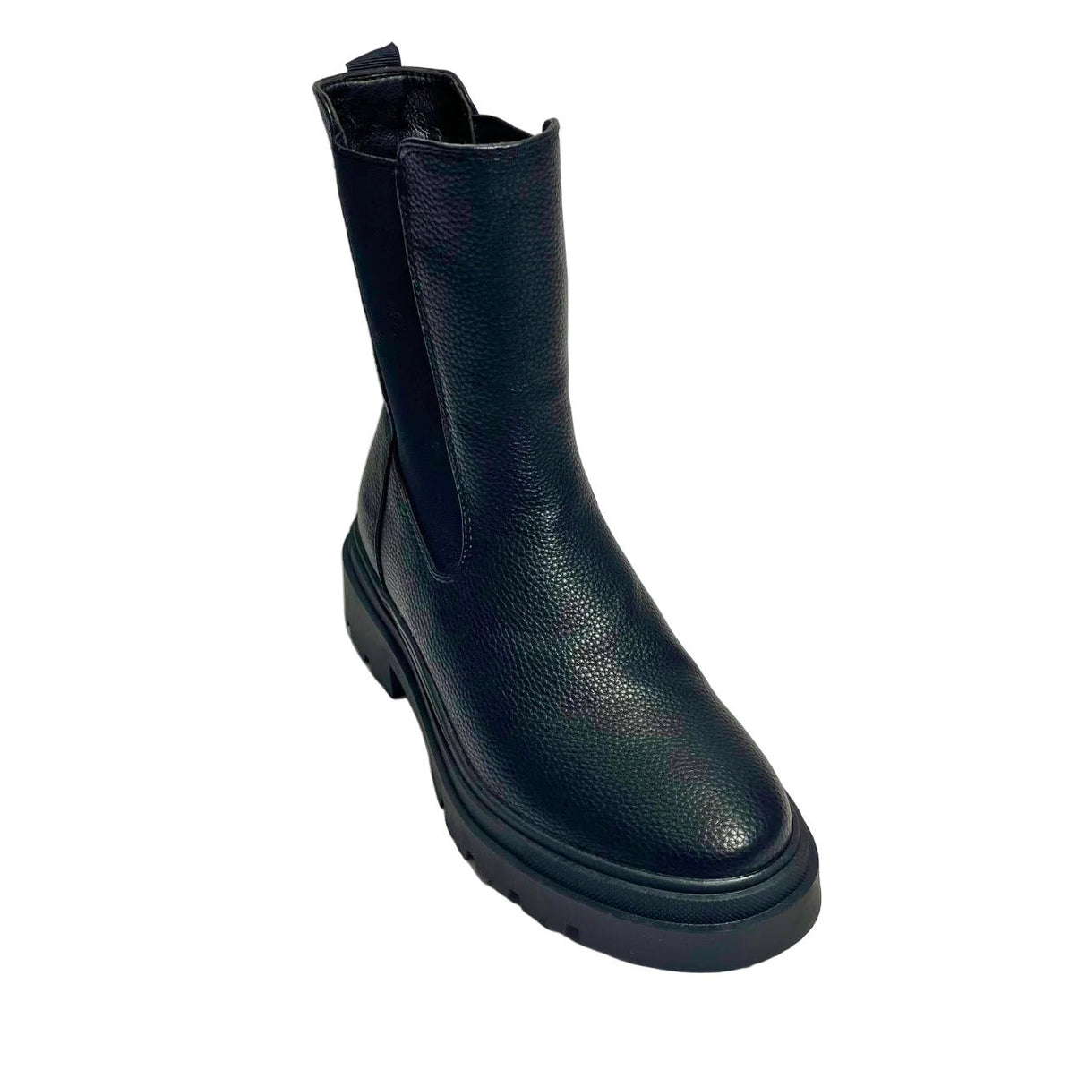 Jumbo 3/4 Black Chelsea Boot – premium synthetic leather upper in deep black. Features a chunky lug sole for added height and durability, with a rounded toe for a classic look. Elastic side panels allow for an easy slip-on fit, making it perfect for casual wear, rugged street style, and all-season versatility. 2
