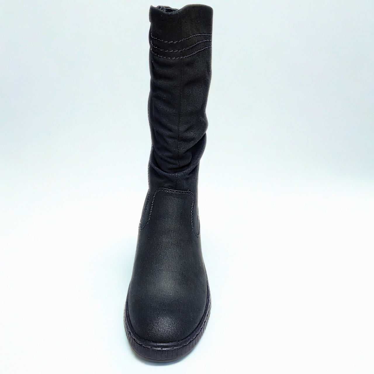 Savoy mid-calf black boot in ruched faux suede with side zip and cushioned sole. 4
