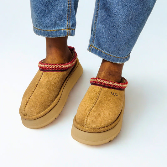 UGG Tazz Chestnut Clog – suede upper with 10mm UGGplush™ lining, eco-friendly UGGbraid trim, 1.75" platform sole, and embossed UGG® logo 1