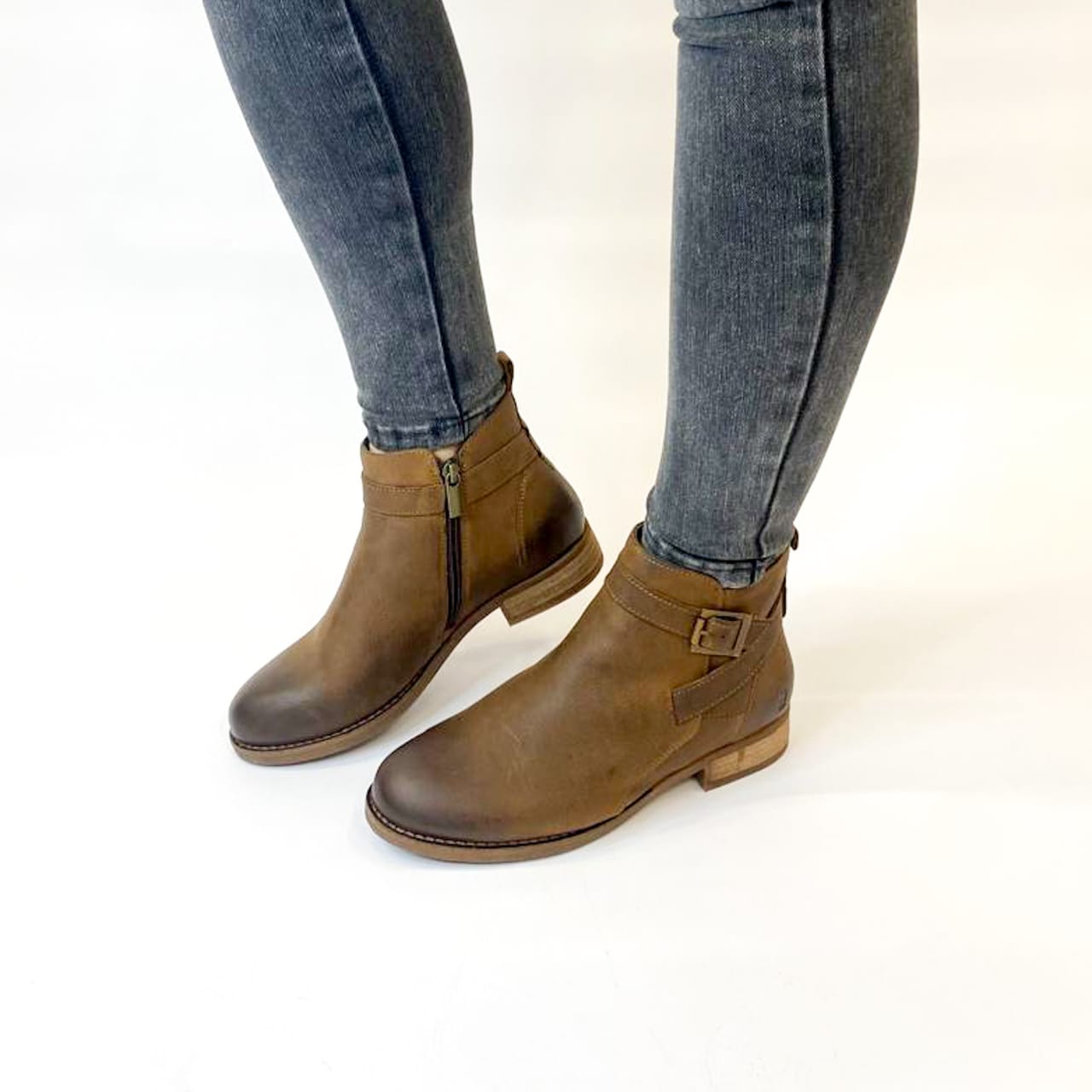 Hush Puppies Elizabeth brown leather boot Queue Shoes