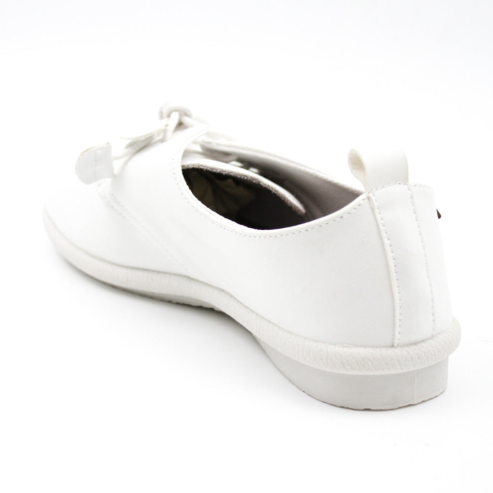 Pierre Cardin Riviera Lace Up Flats - White