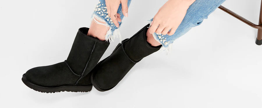 Ugg Classic Short II Boot - Black