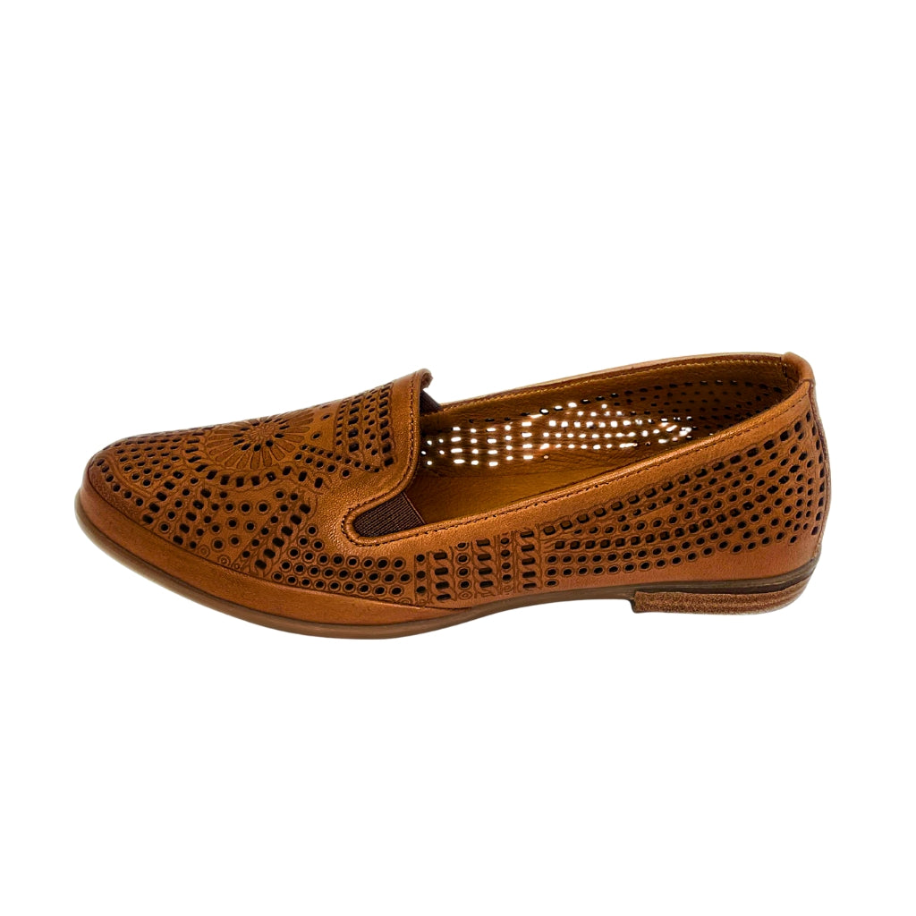 Gia coconut LEATHER CUT OUT loafer