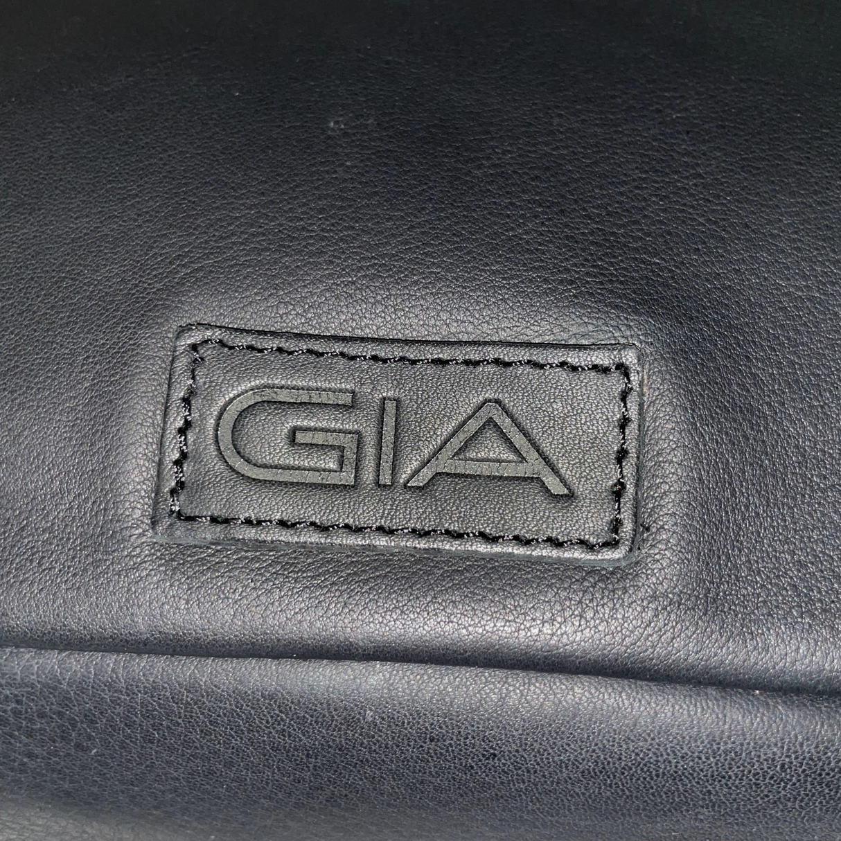 Gia Leather Sleek Crossbody Bag - Black