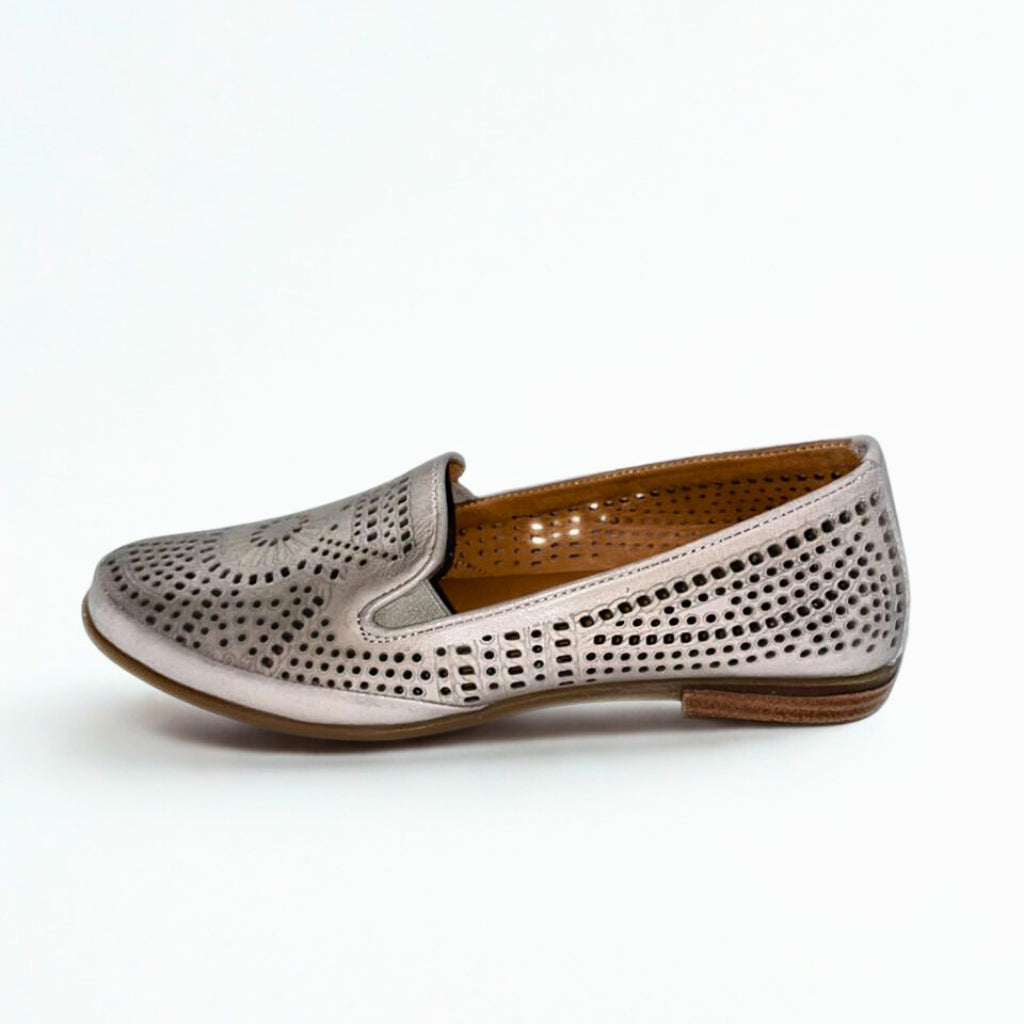 Gia silver grey Leather CUT OUT loafer