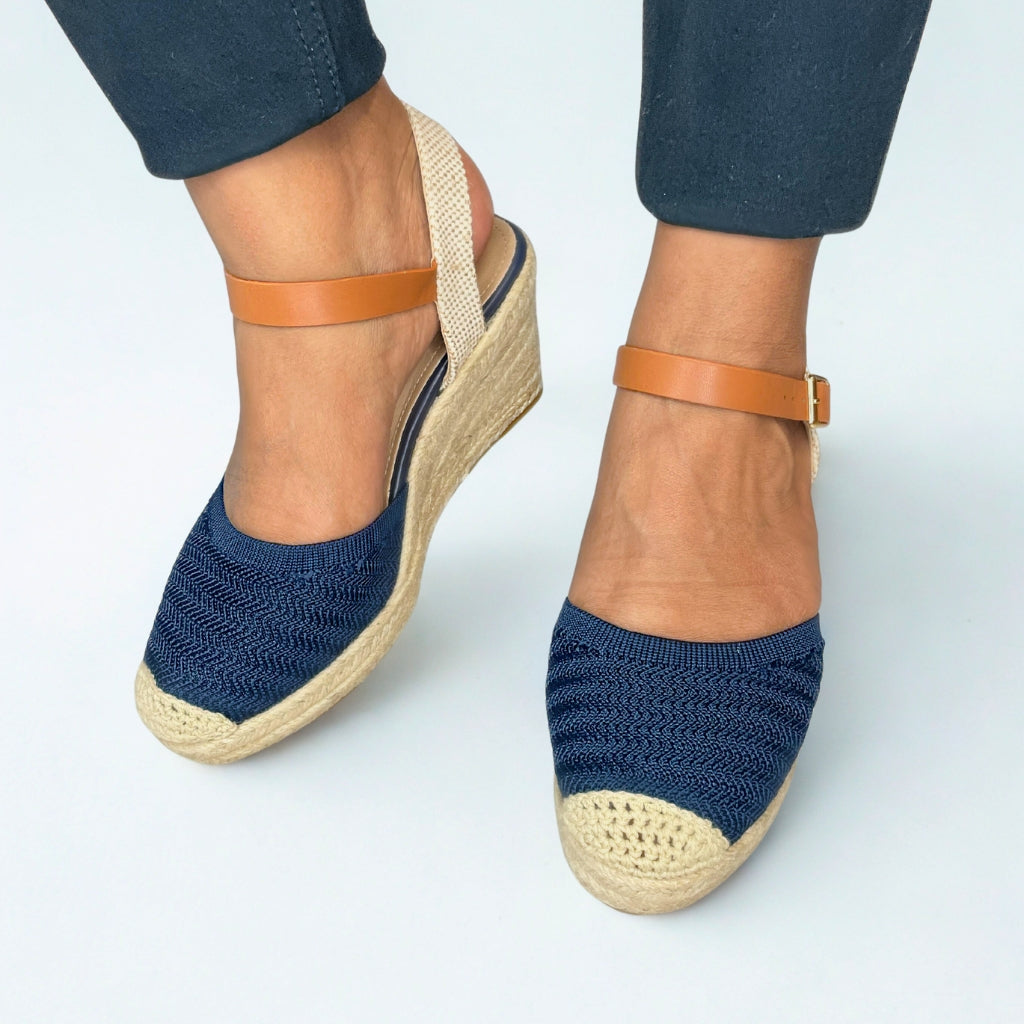 Queue Navy Woven Espadrille Wedge – detail shot