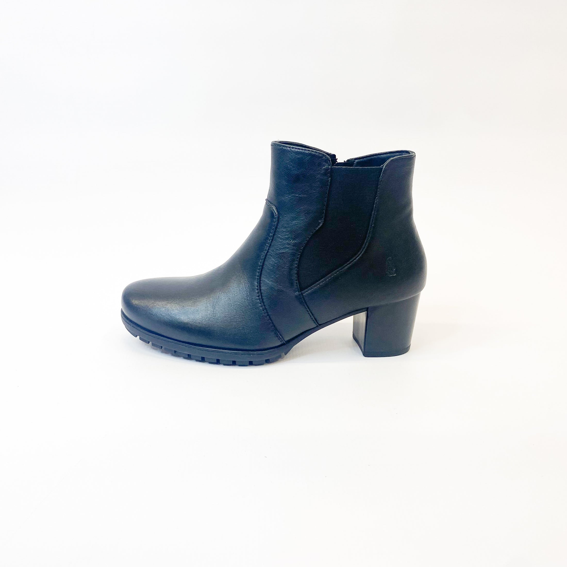 Hush Puppies black leather boot Queue Shoes