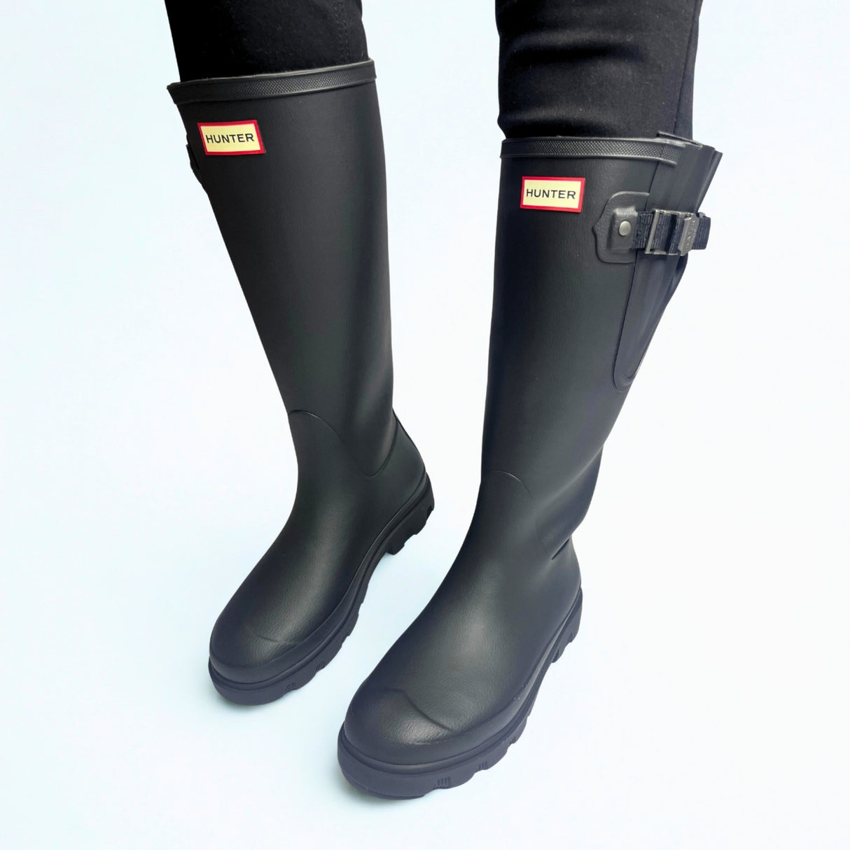 Hunter Downpour Field Adjustable Tall Wellington black waterproof rubber boot vegan 1