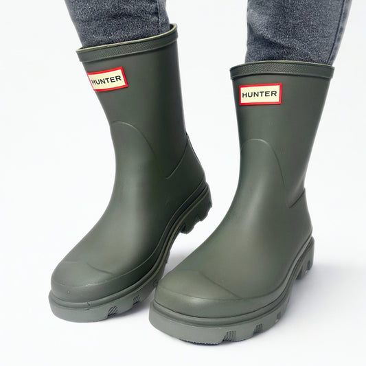 Hunter Downpour Short Wellington olive waterproof rubber boot vegan lightweight 1