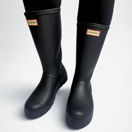 Hunter Play Tall Wellington black waterproof mid-calf rubber boot vegan 1