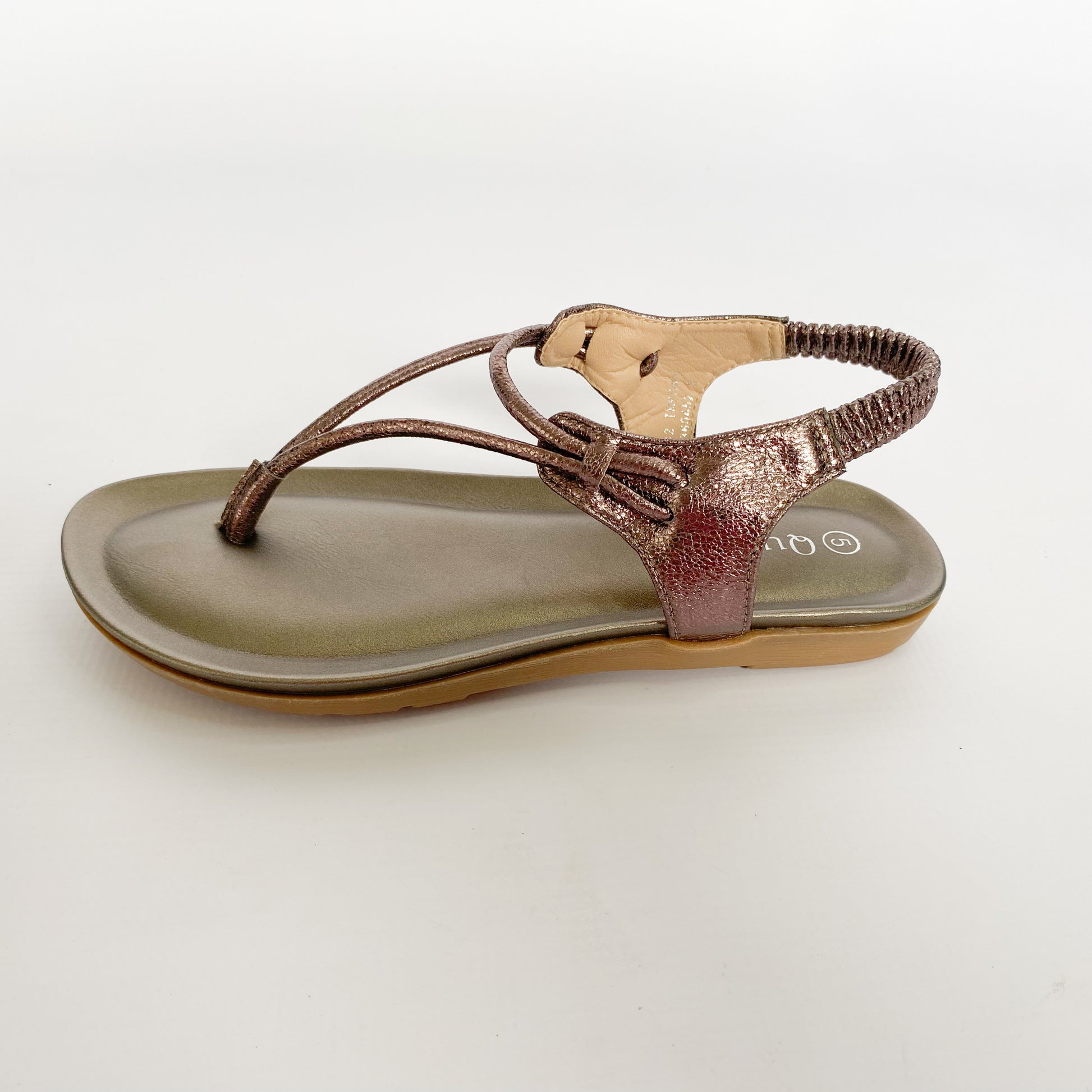 Queue pewter toe thong sandal â Queue Shoes