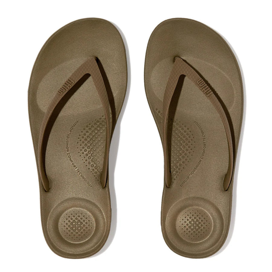 Fitflop Olive Iqushion Ergonomic Flip-flops – detail shot