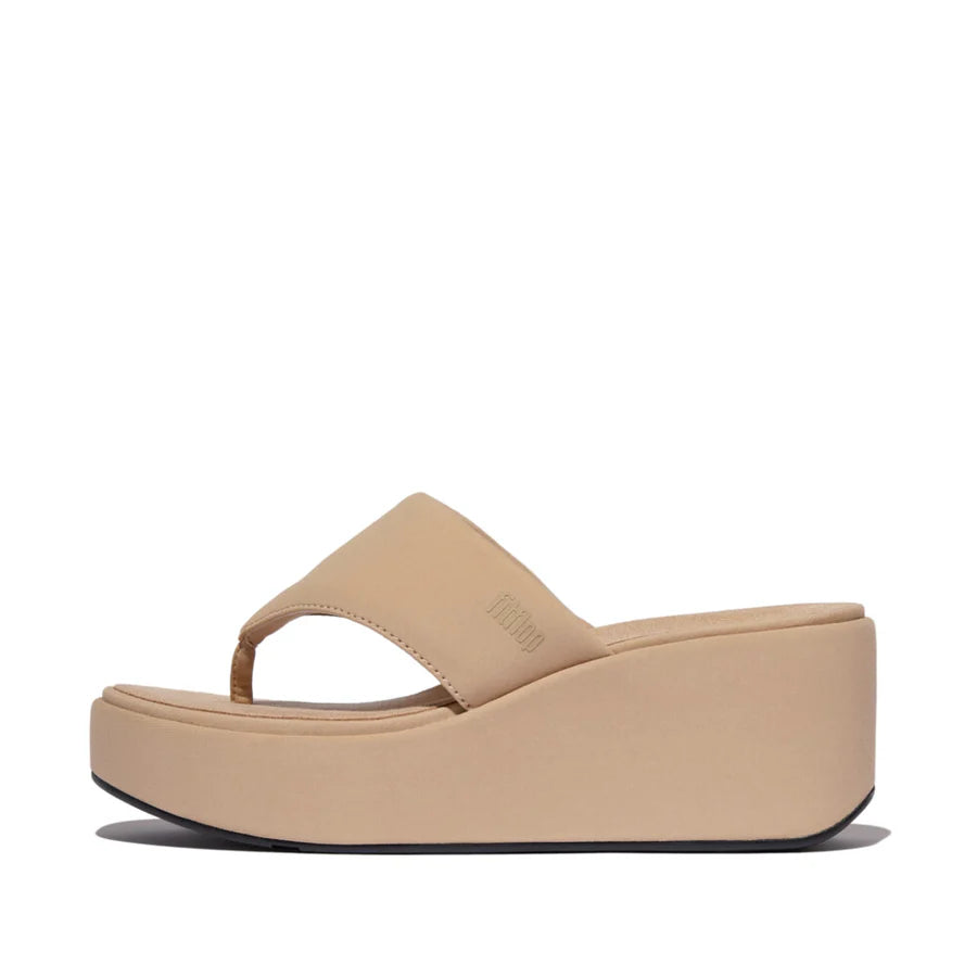 Fitflop Beige Platfforms Wedge Toepost Sandal – side view