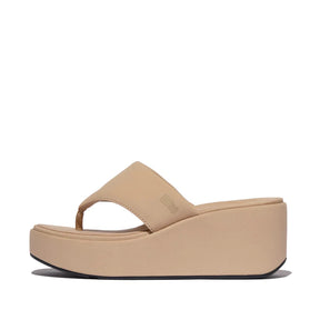Fitflop Beige Platfforms Wedge Toepost Sandal – side view