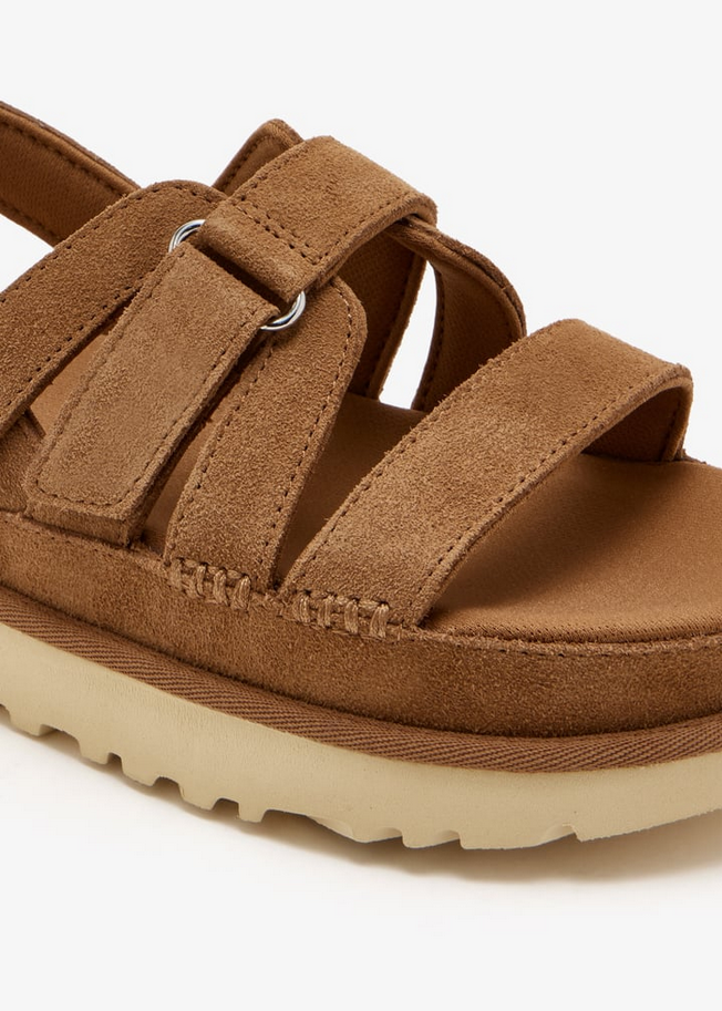 Ugg Chestnut Goldenstar Gleam – front view