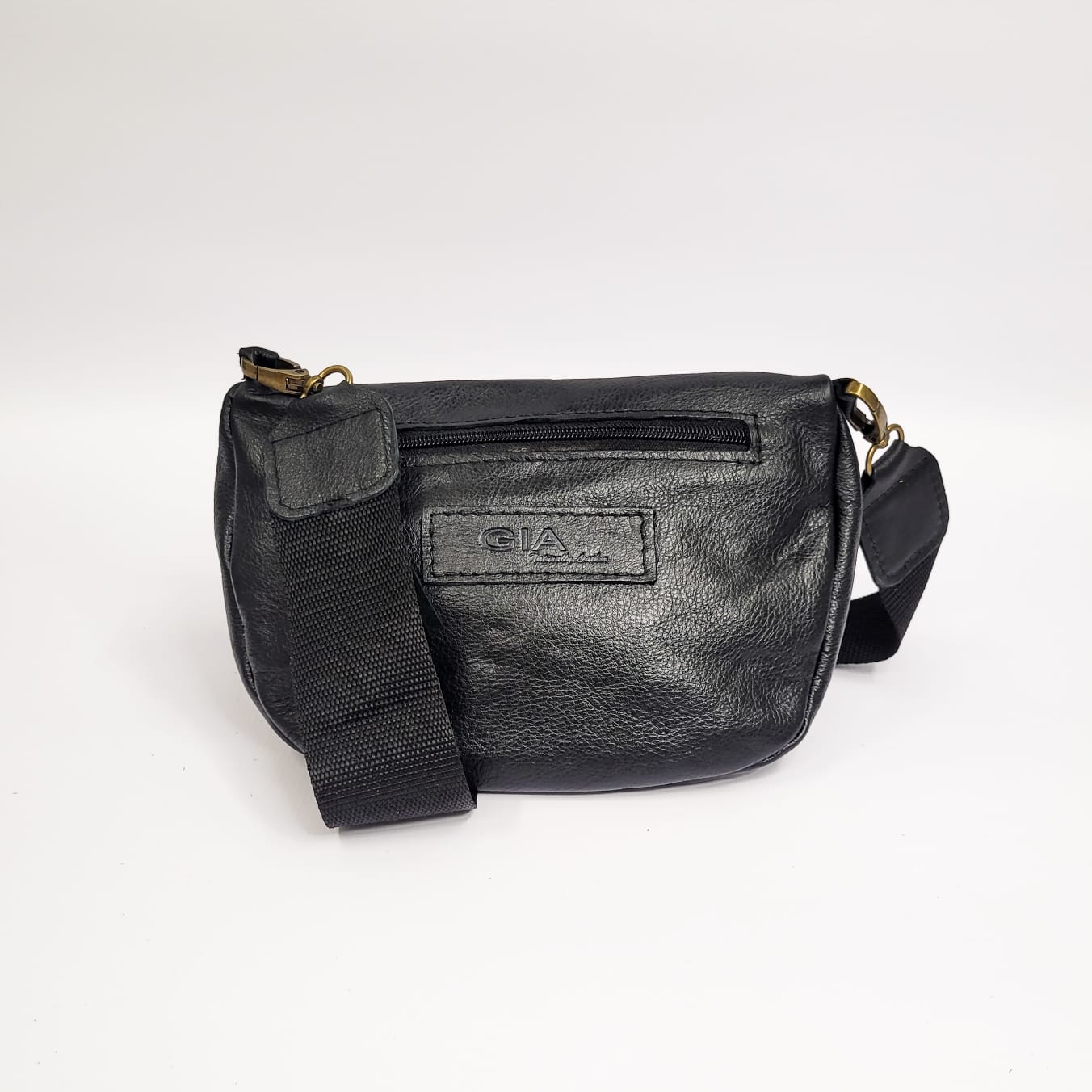 Gia leather black moonbag