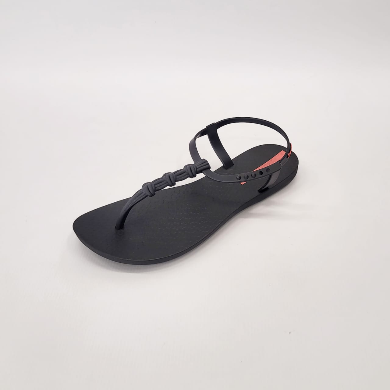 Ipanema black toe thong sandal