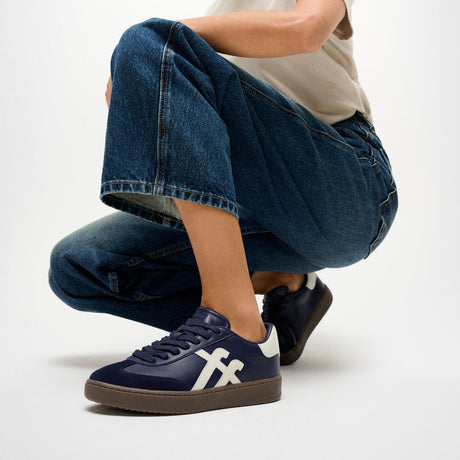 Fitflop THE DASH T-Toe Leather Sneakers - Midnight Navy/Urban White