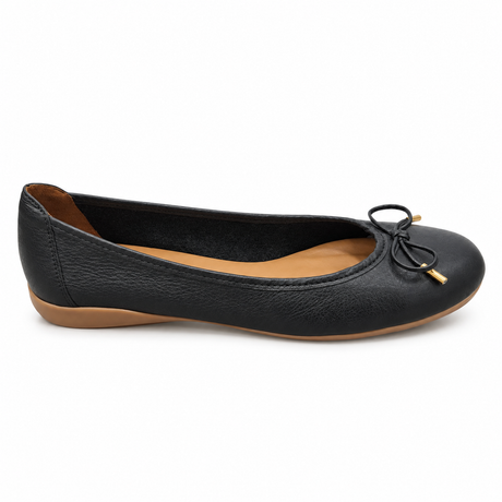 GIA Leather Bow Pump in Black, side view