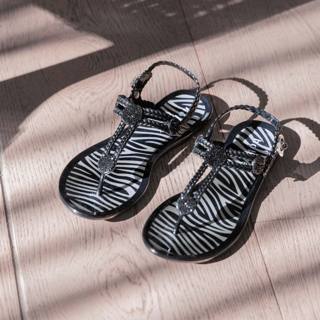 Holster Trendsetter Black Sandal - lifestyle image