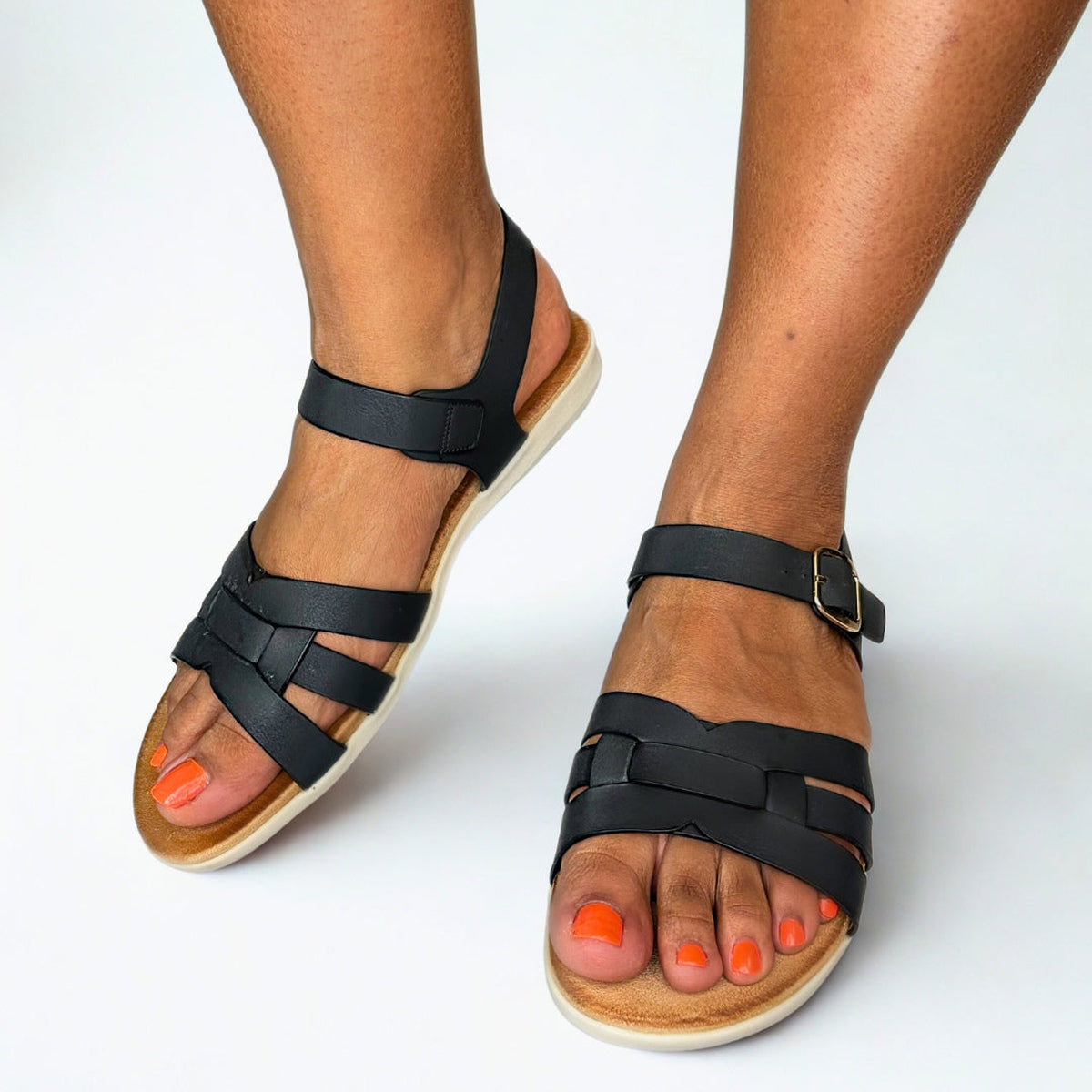 Queue 3 Strap Sandal - Black - on-foot view