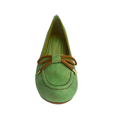 Queue Pump With Tan Trim - Green - front view