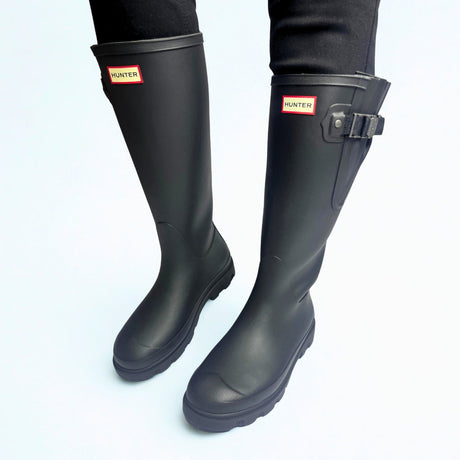 Hunter Downpour Field Adjustable Tall Wellington black waterproof rubber boot vegan 1